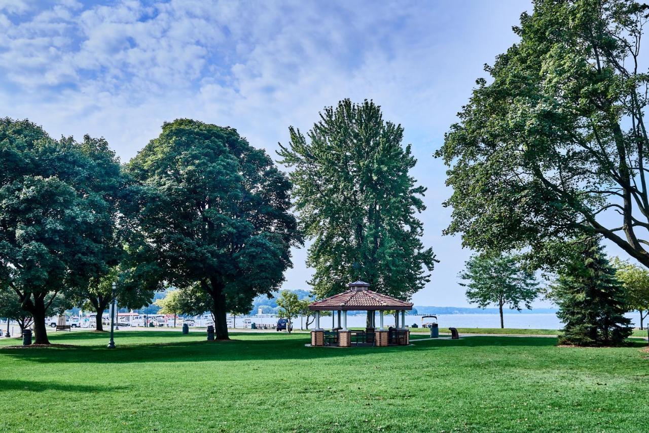 The Cove Of Lake Geneva Εξωτερικό φωτογραφία